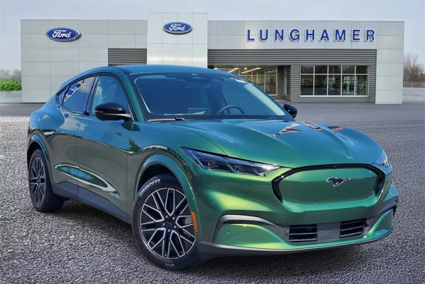 2025 Ford Mustang Mach-E Premium photo 1