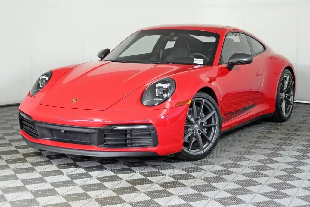 2024 Porsche 911 T photo 1