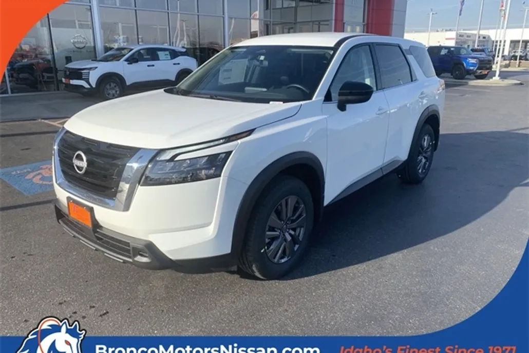 2025 Nissan Pathfinder S photo 1