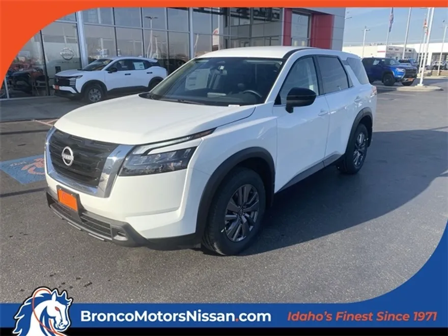 2025 Nissan Pathfinder S photo 1