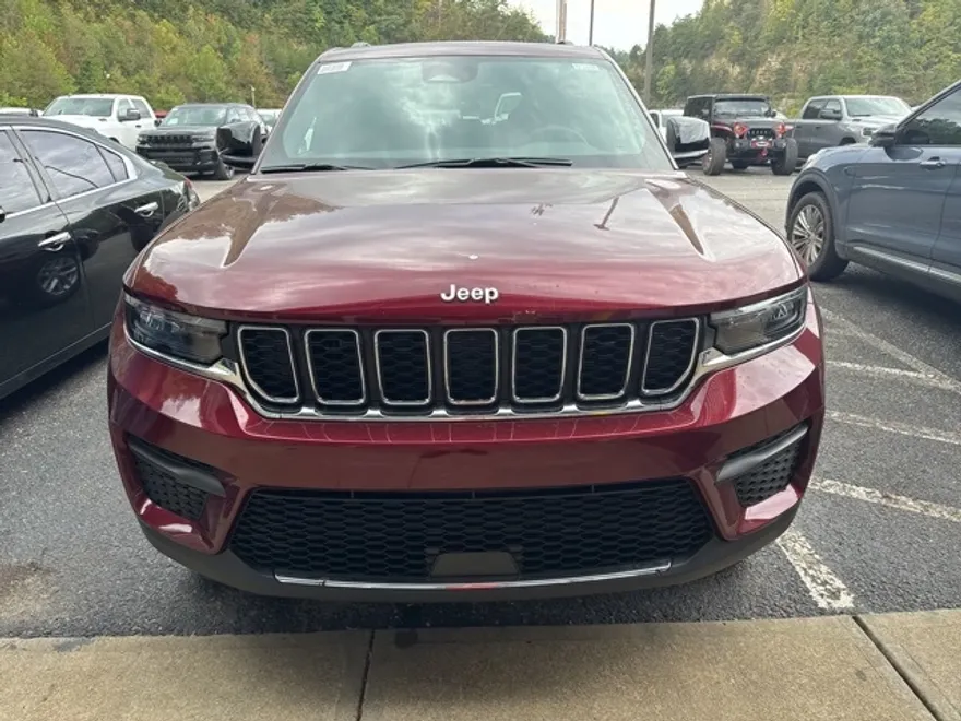 2025 Jeep Grand Cherokee Laredo X photo 1
