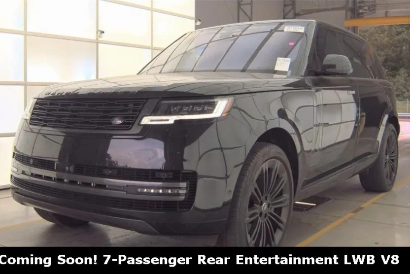 2023 Land Rover Range Rover SE photo 1