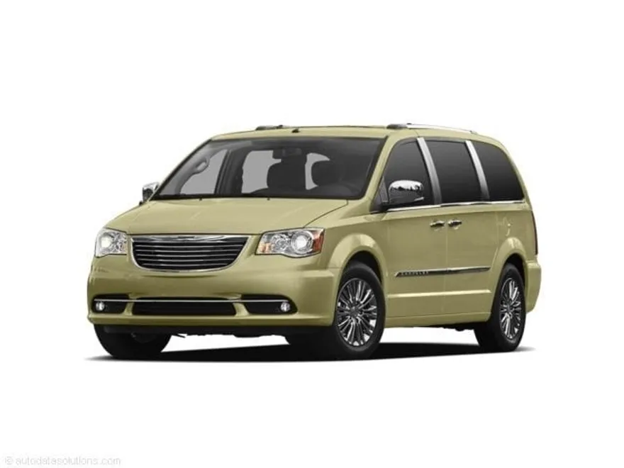 2011 Chrysler Town & Country photo 1