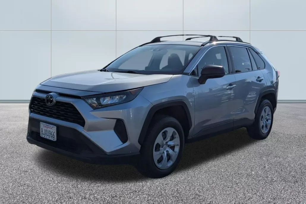 2019 Toyota RAV4 XLE photo 1