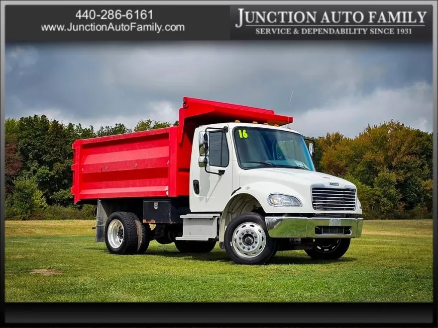 2016 Freightliner M2 106 Medium Duty photo 1