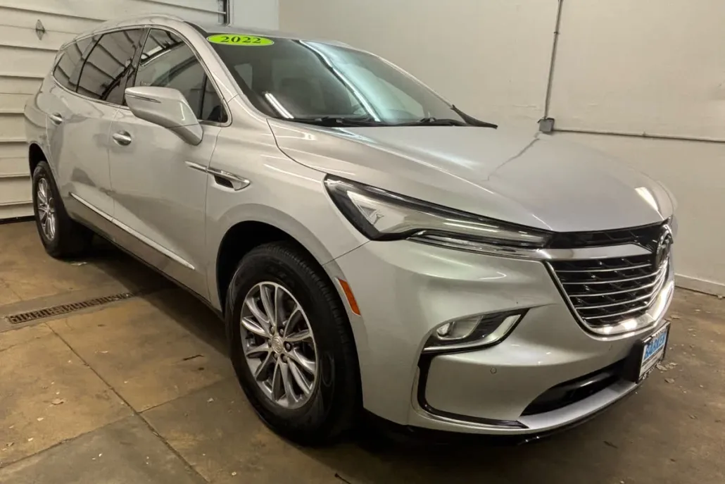 2022 Buick Enclave Essence photo 1