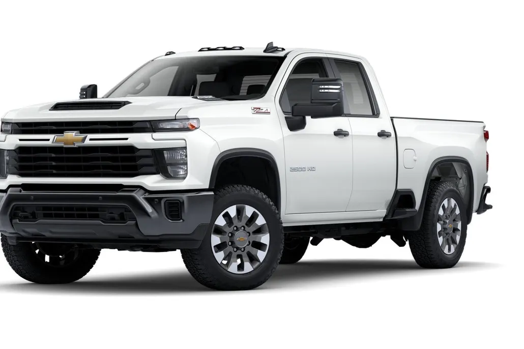 2025 Chevrolet Silverado 2500HD Custom photo 1