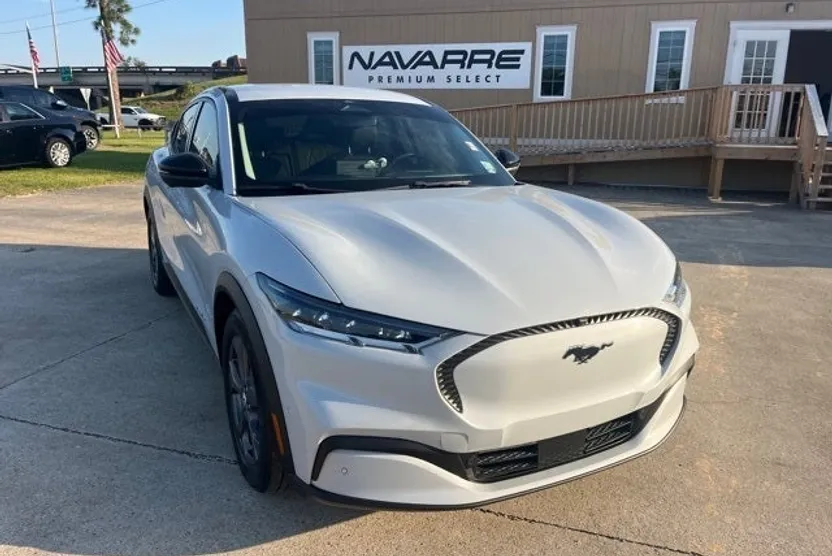 2023 Ford Mustang Mach-E Select photo 1