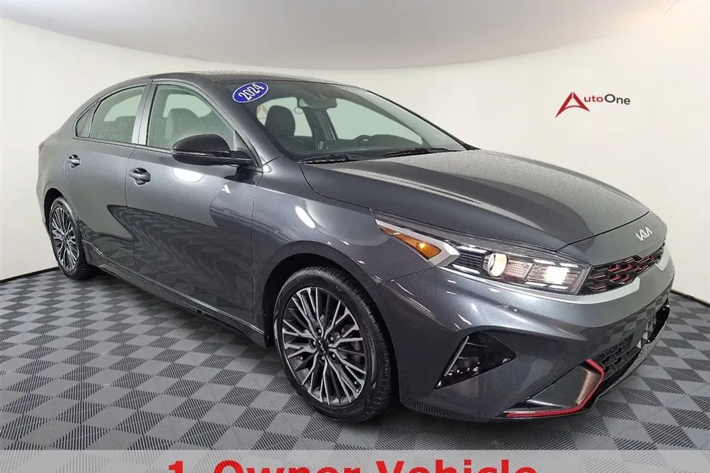 2024 Kia Forte GT-Line photo 1