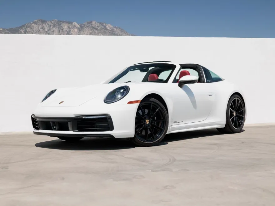 2021 Porsche 911 Targa 4S photo 1