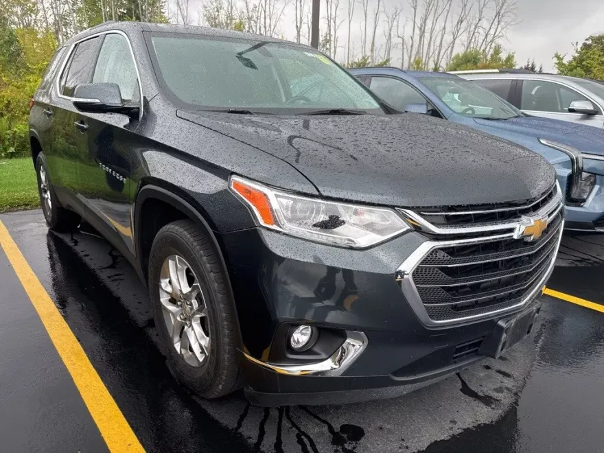 2018 Chevrolet Traverse Cloth 1LT photo 1