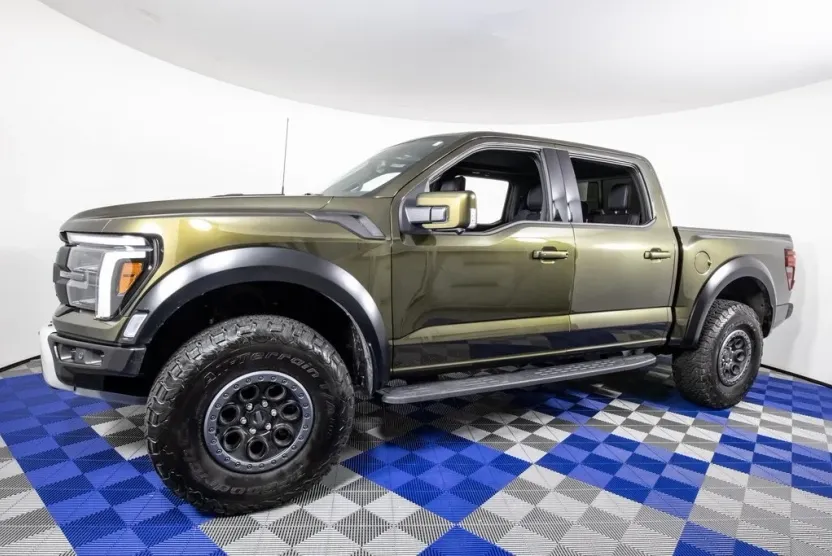 2025 Ford F-150 Raptor photo 1