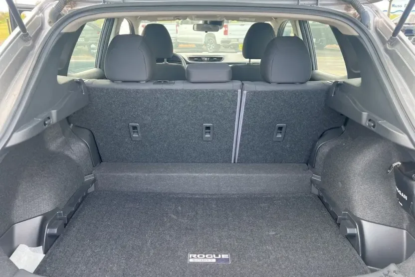 2022 Nissan Rogue Sport S photo 1
