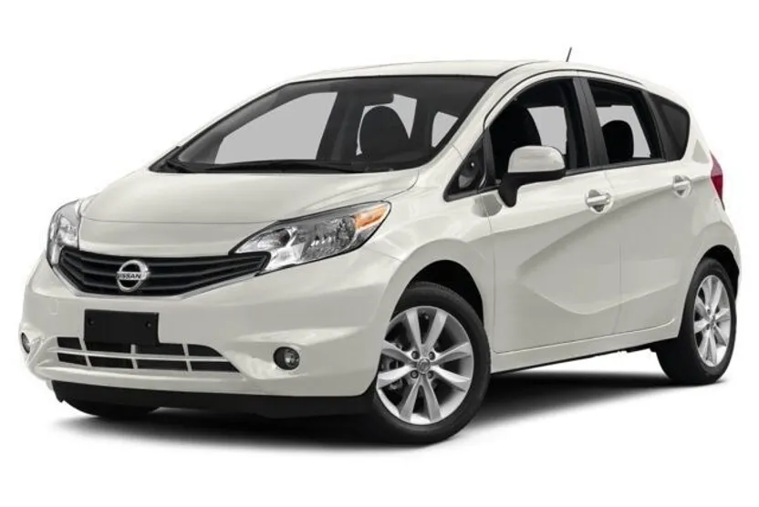 2015 Nissan Versa Note SV photo 1