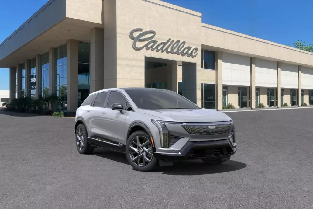 2025 Cadillac Optiq Luxury photo 1