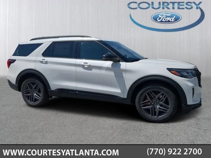 2025 Ford Explorer ST photo 1