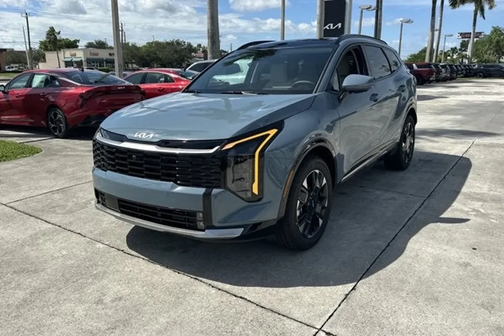 2026 Kia Sportage Hybrid photo 1
