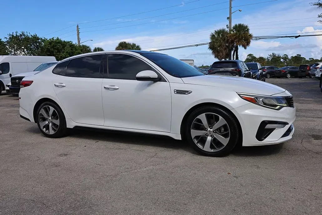 2019 Kia Optima LX S photo 1