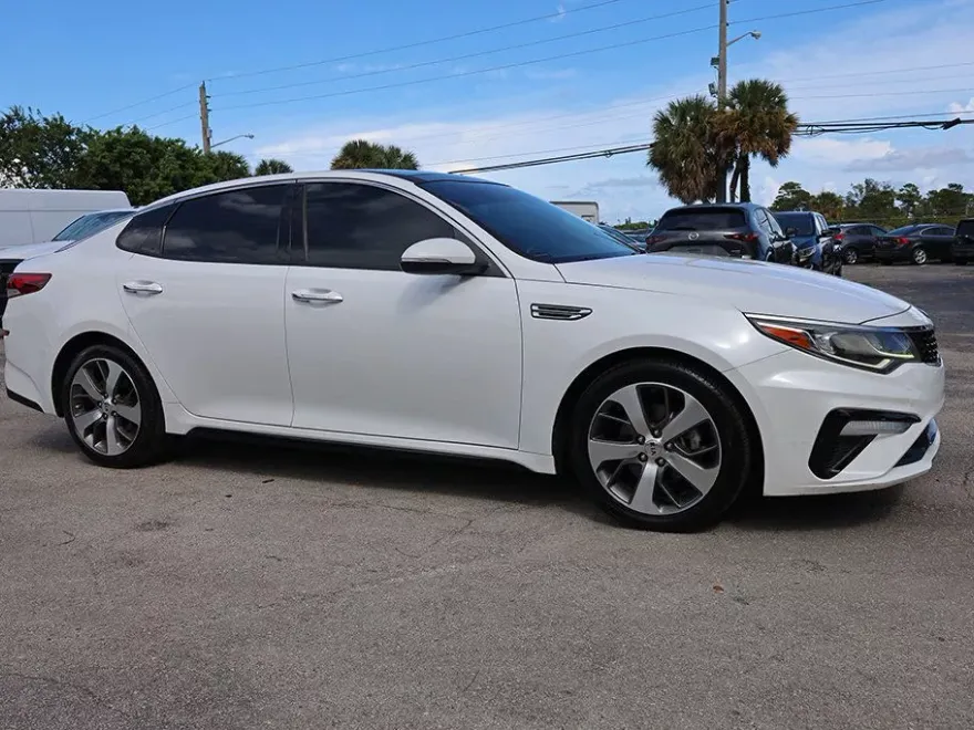 2019 Kia Optima LX S photo 1