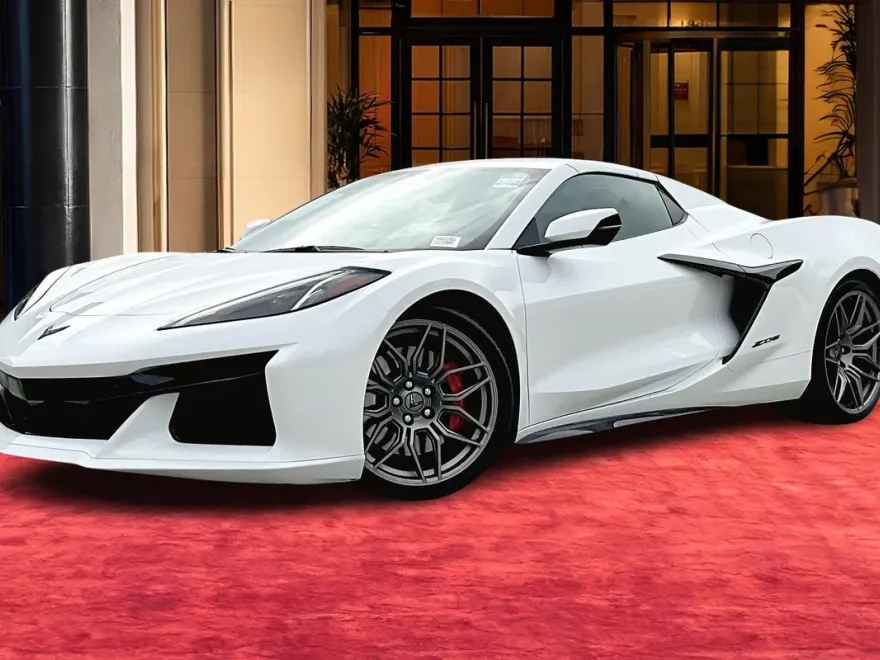2025 Chevrolet Corvette 2LZ Convertible photo 1