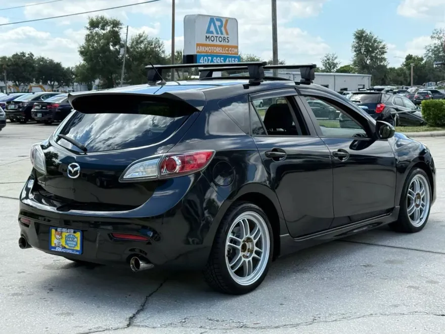 2010 Mazda Mazda3 Sport Hatchback photo 2
