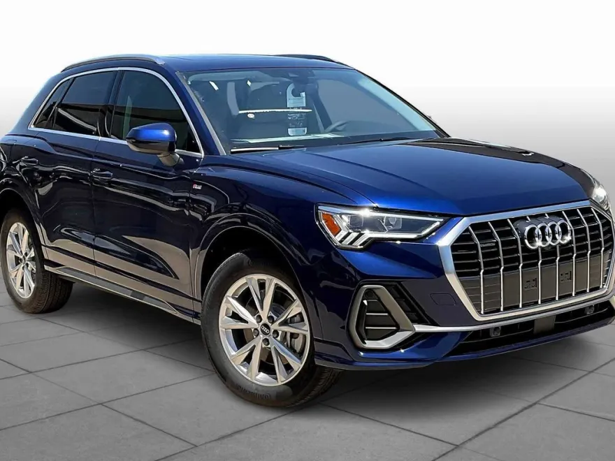 2025 Audi Q3 S line Premium Plus photo 1