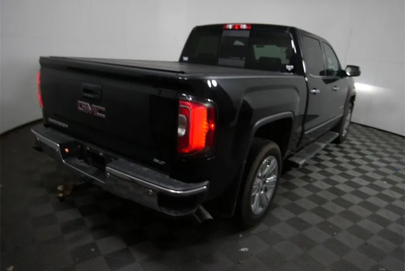 2018 Gmc Sierra 1500 SLT photo 1