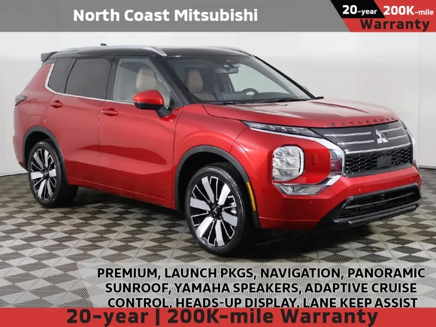 2025 Mitsubishi Outlander SEL photo 1