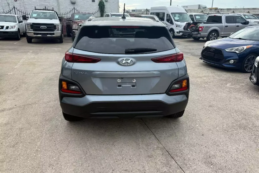 2020 Hyundai Kona SEL photo 1