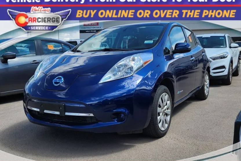 2017 Nissan Leaf S photo 1