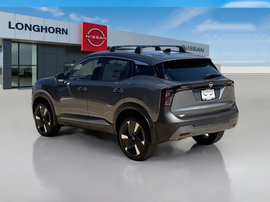 2026 Nissan Kicks SR photo 1