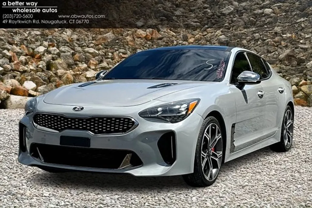 2018 Kia Stinger GT1 photo 1