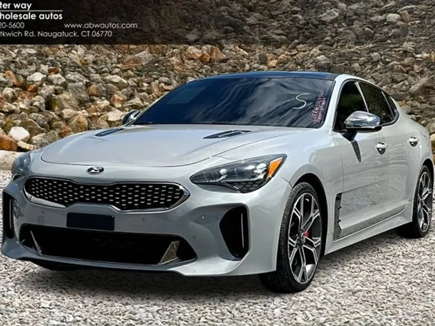 2018 Kia Stinger GT1 photo 1