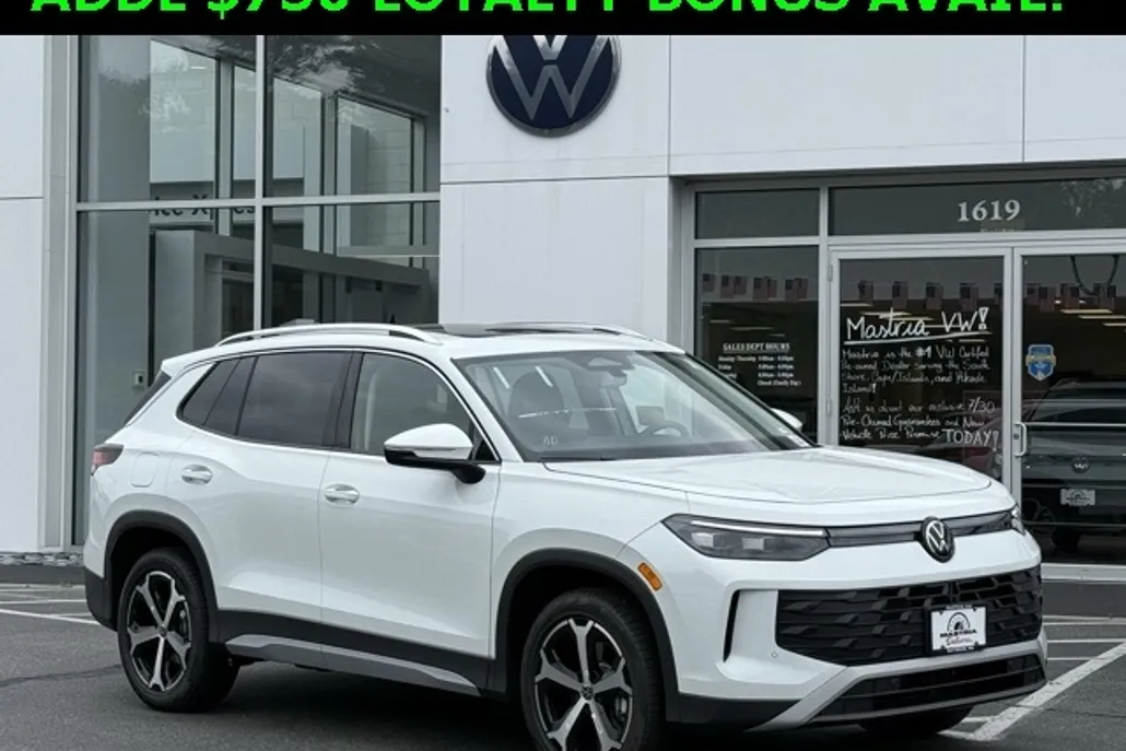 2025 Volkswagen Tiguan SE photo 1