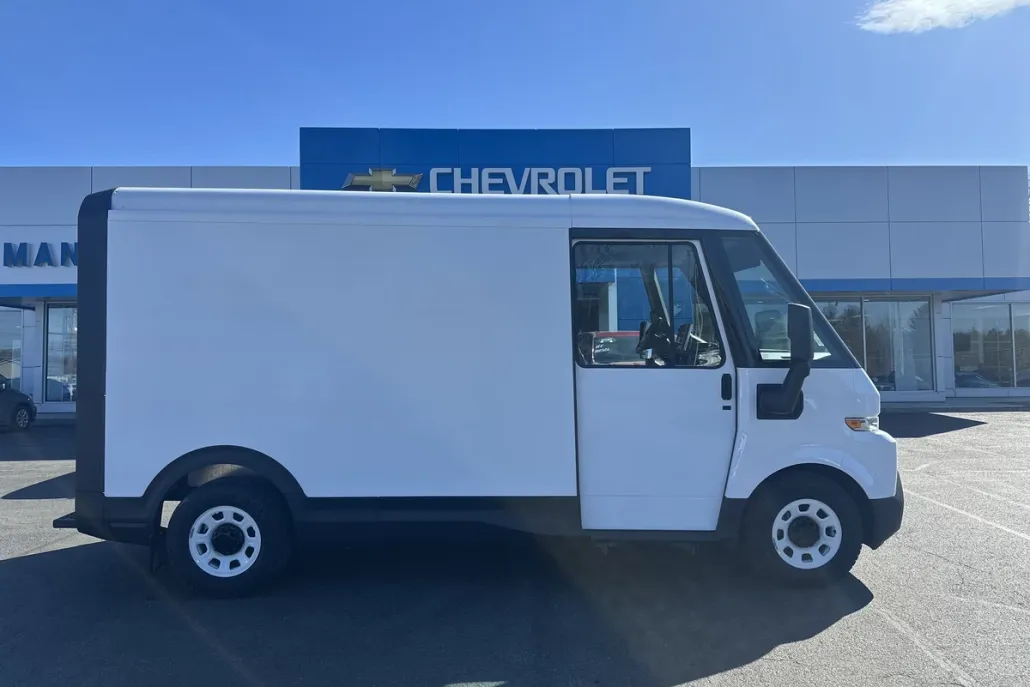 2025 Chevrolet BrightDrop 400 photo 1