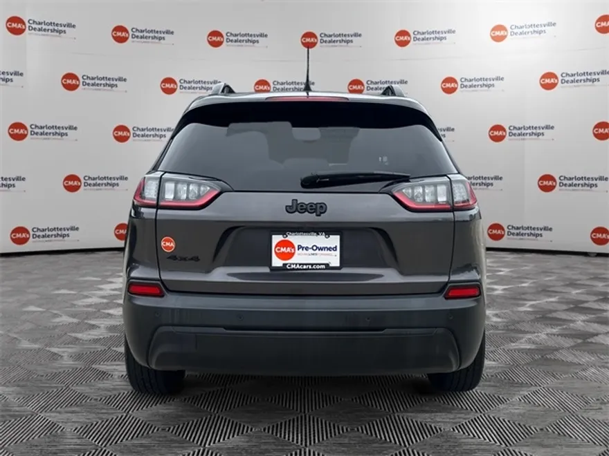 2023 Jeep Cherokee Altitude photo 1