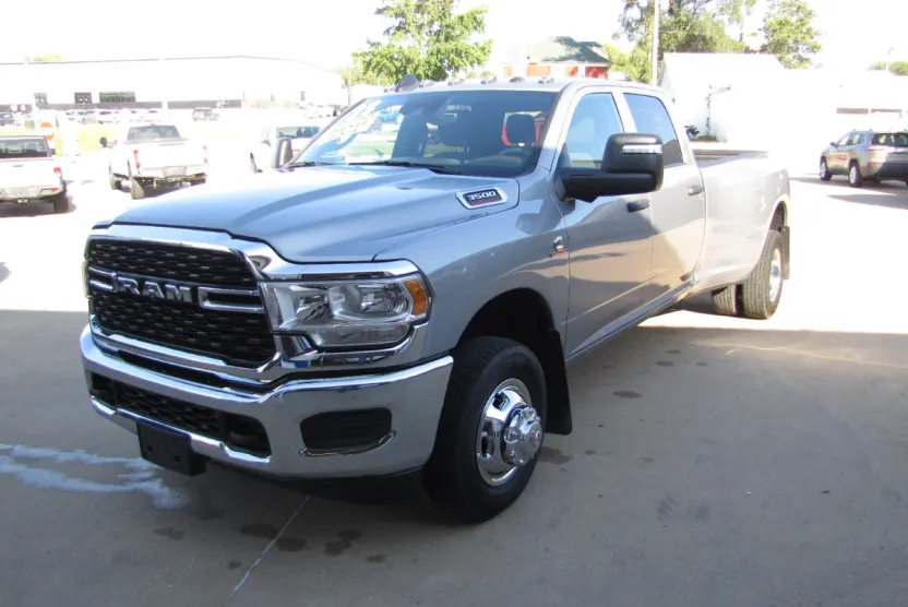 2023 Ram 3500 Tradesman photo 1