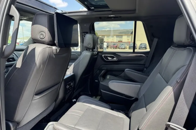 2021 Chevrolet Tahoe RST photo 1