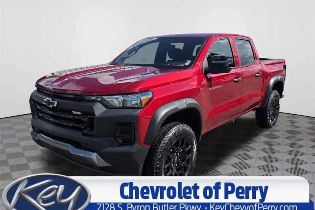 2026 Chevrolet Colorado Trail Boss photo 1