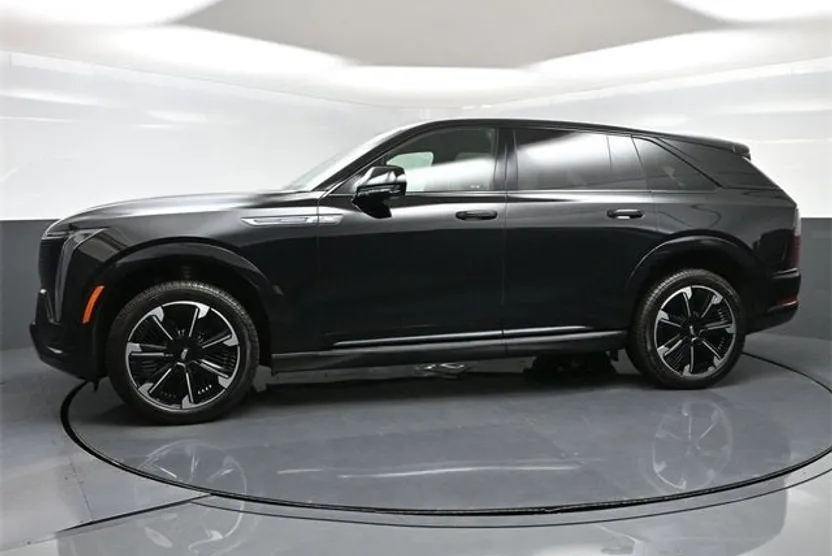 2025 Cadillac Escalade IQ Sport photo 1
