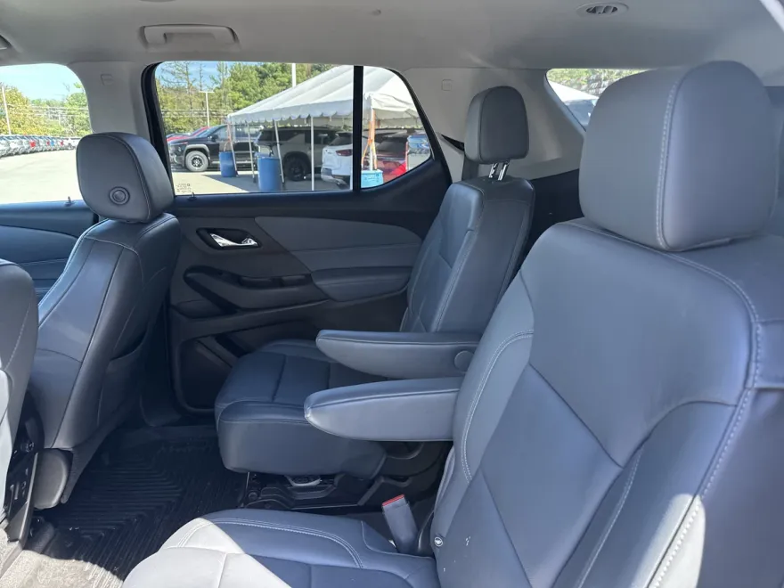 2020 Chevrolet Traverse Leather photo 1