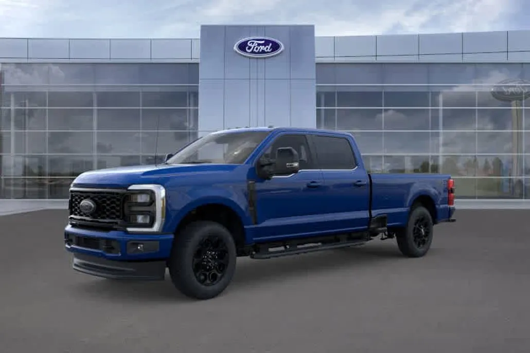 2026 Ford F-350 Lariat photo 1