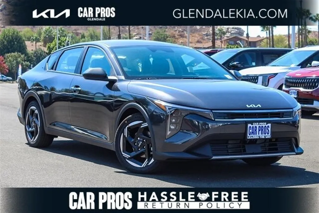 2025 Kia K4 EX photo 1