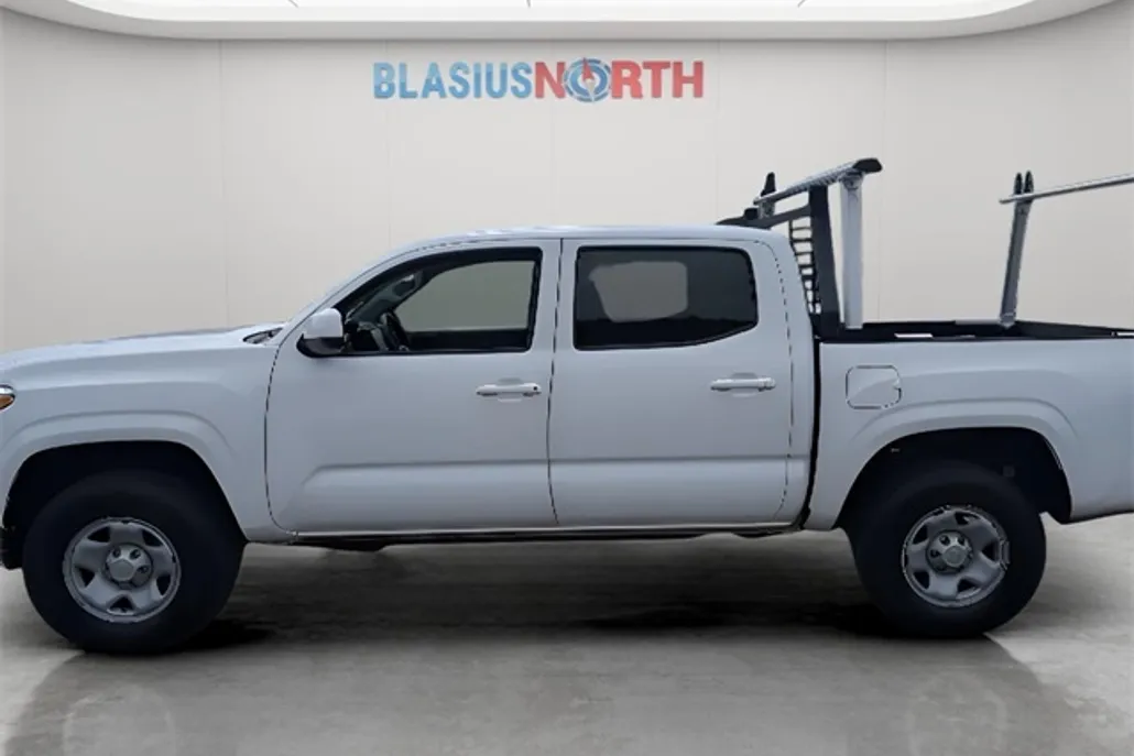 2023 Toyota Tacoma SR photo 1