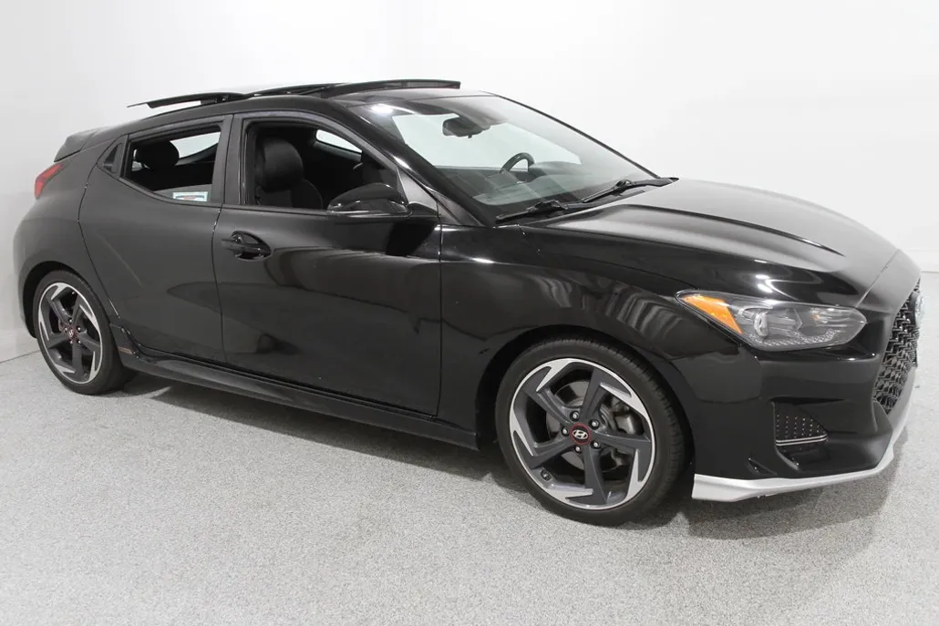 2020 Hyundai Veloster Turbo photo 1