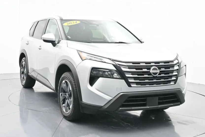 2024 Nissan Rogue SV photo 1