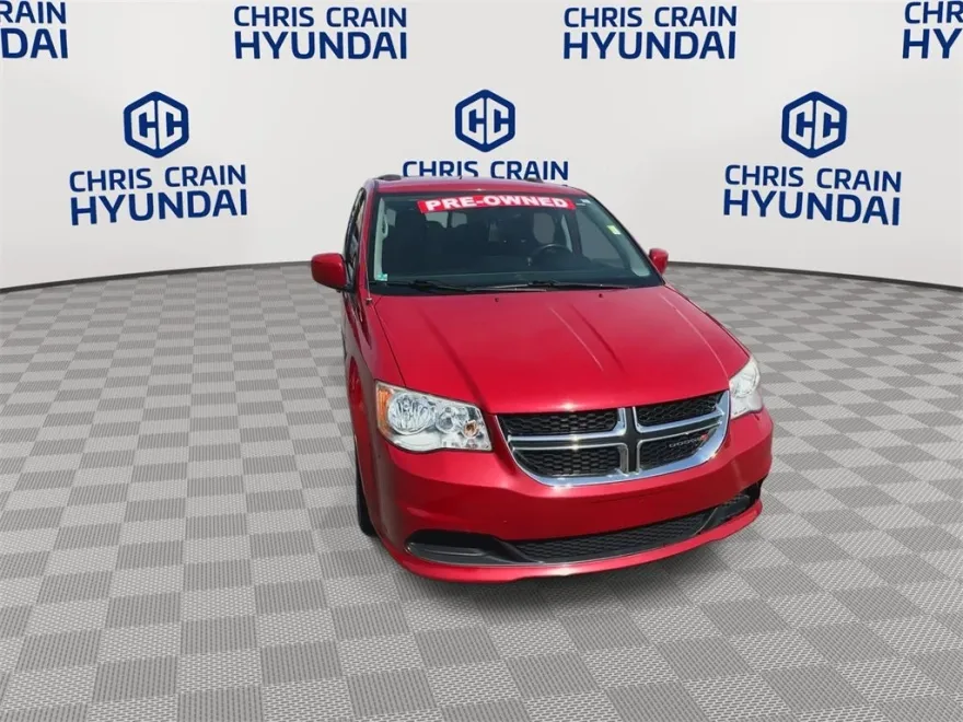 2014 Dodge Grand Caravan SXT photo 1
