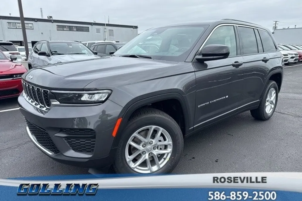 2025 Jeep Grand Cherokee Laredo photo 1
