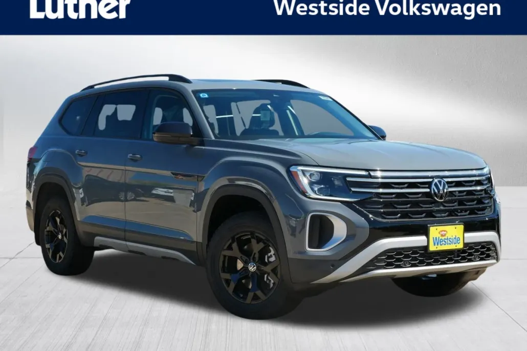 2025 Volkswagen Atlas Peak Edition SE photo 1