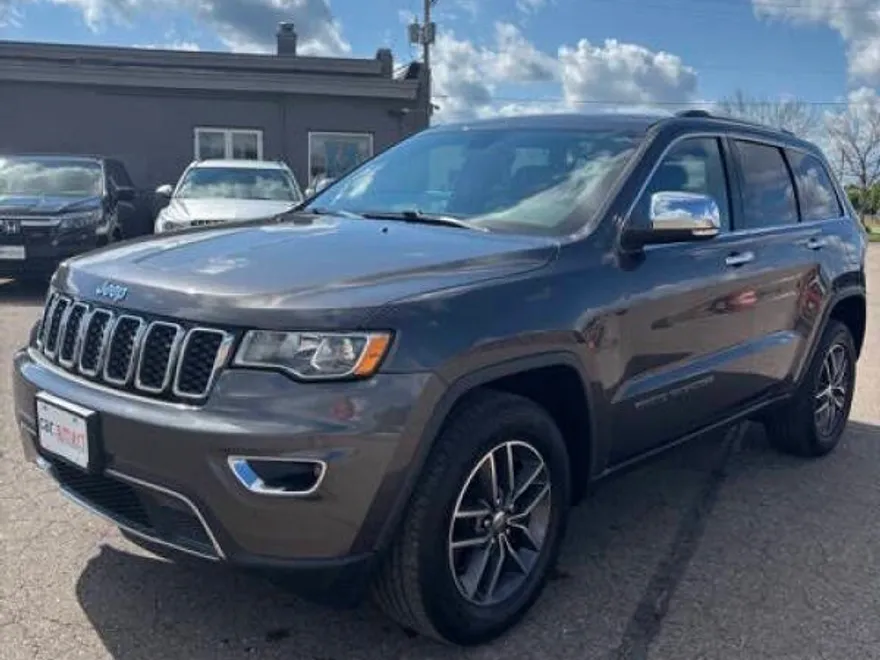 2017 Jeep Grand Cherokee Limited photo 1